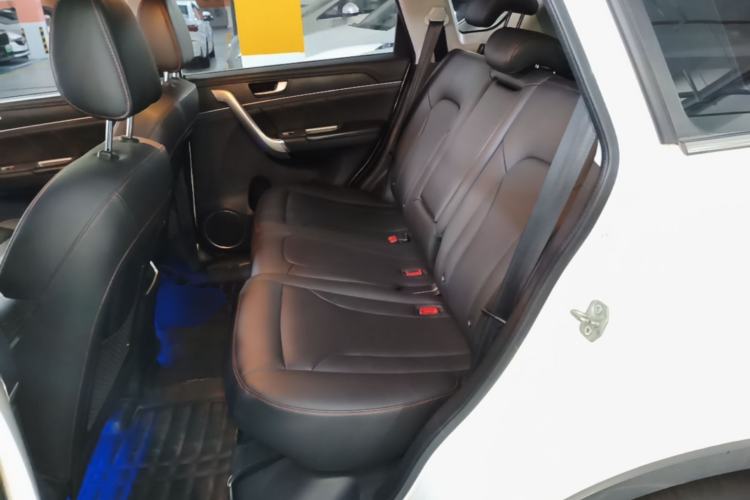 Used Haval H6 2015 Sport Edition 1.5T Automatic Two-Wheel Drive Luxury Model Left Rear Seat