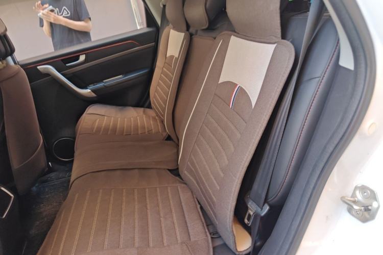 Used Haval H6 2015 Sport Edition 1.5T Automatic Two-Wheel Drive Luxury Model Left Rear Seat