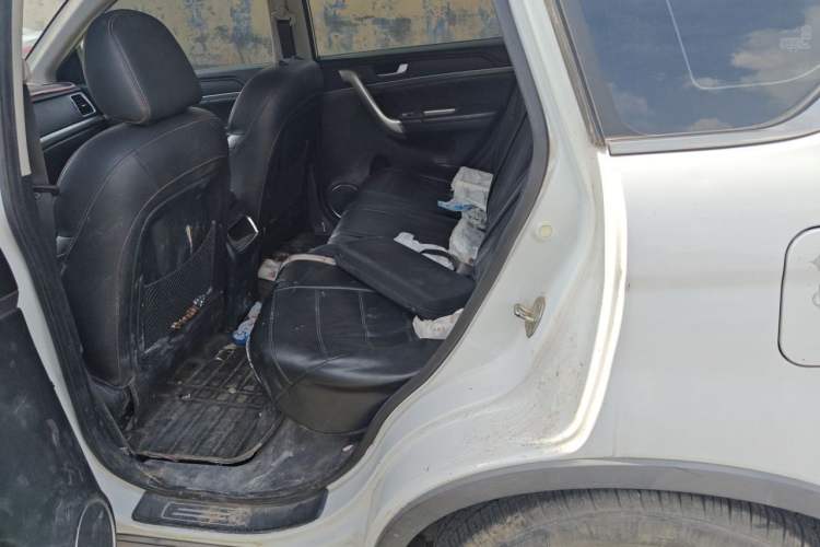 Used Haval H6 2015 Sport Edition 1.5T Automatic Two-Wheel Drive Luxury Model Left Rear Seat