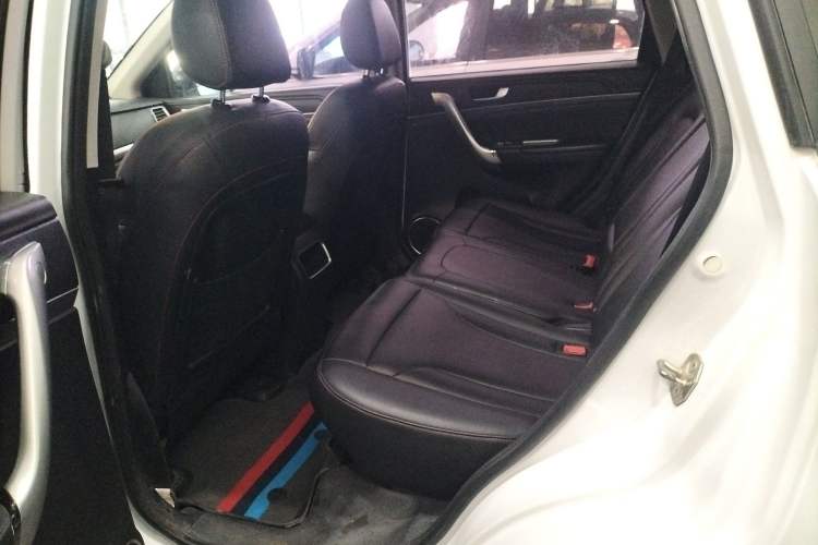 Used Haval H6 2015 Sport Edition 1.5T Automatic Two-Wheel Drive Luxury Model Left Rear Seat