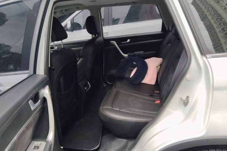 Used Haval H6 2015 Sport Edition 1.5T Automatic Two-Wheel Drive Luxury Model Left Rear Seat