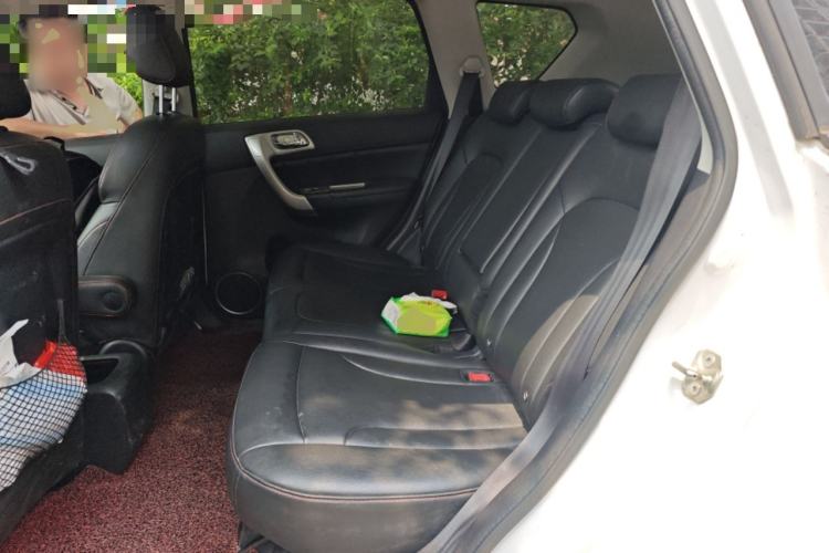 Used Haval H6 2015 Upgraded Model 1.5T Manual Two-Wheel Drive Elite Version Left Rear Seat