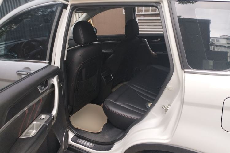 Used Haval H6 2015 Sport Edition 1.5T Automatic Two-Wheel Drive Luxury Model Left Rear Seat