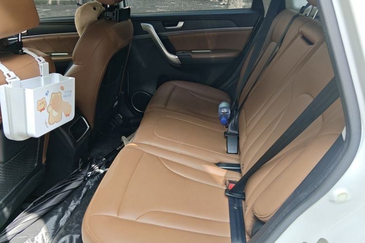 Used Haval H6 2015 Sport Edition 1.5T Automatic Two-Wheel Drive Luxury Model Left Rear Seat