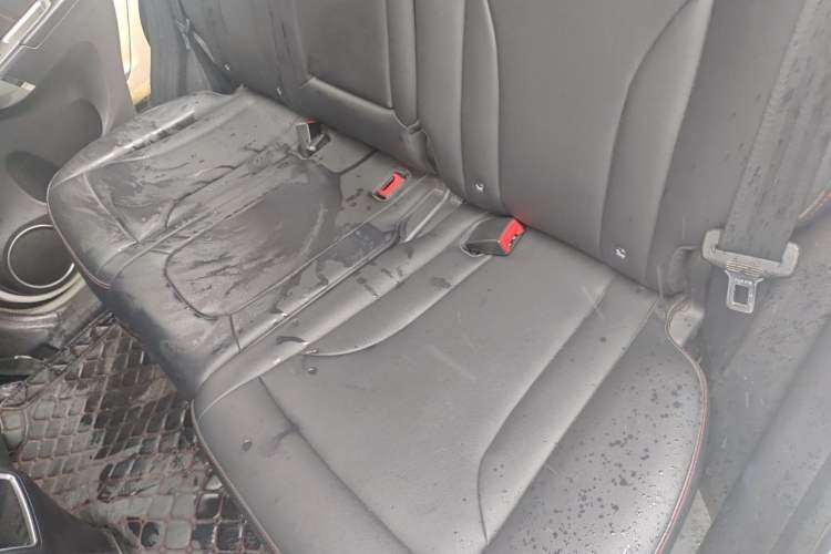 Used Haval H6 2015 Sport Edition 1.5T Manual Two-Wheel Drive Elite Model Left Rear Seat