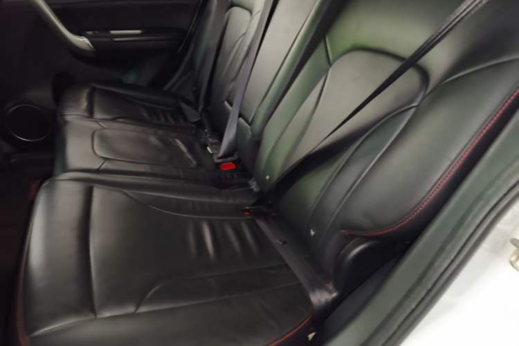 Used Haval H6 2015 Sport Edition 1.5T Automatic Two-Wheel Drive Luxury Model Left Rear Seat