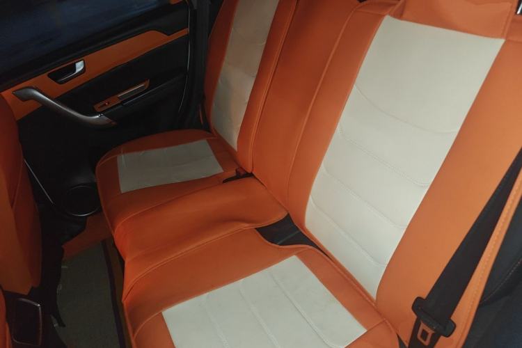 Used Haval H6 2015 Sport Edition 1.5T Automatic Two-Wheel Drive Luxury Model Left Rear Seat