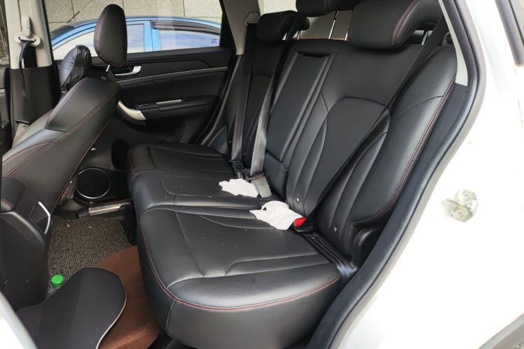 Used Haval H6 2015 Sport Edition 1.5T Automatic Two-Wheel Drive Luxury Model Left Rear Seat