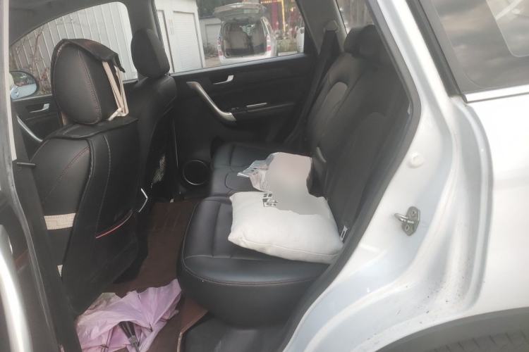 Used Haval H6 2015 Revised Version Sport Edition 1.5T Manual Transmission Two-Wheel Drive Elite Grade Left Rear Seat