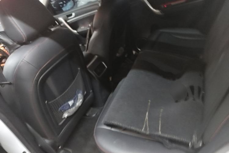 Used Haval H6 2015 Sport Edition 1.5T Automatic Two-Wheel Drive Luxury Model Left Rear Seat