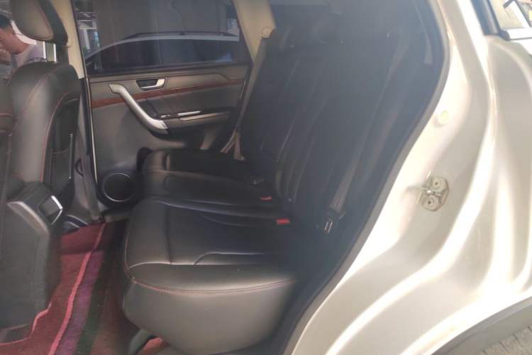 Used Haval H6 2015 Revised Version Sport Edition 1.5T Manual Transmission Two-Wheel Drive Elite Grade Left Rear Seat