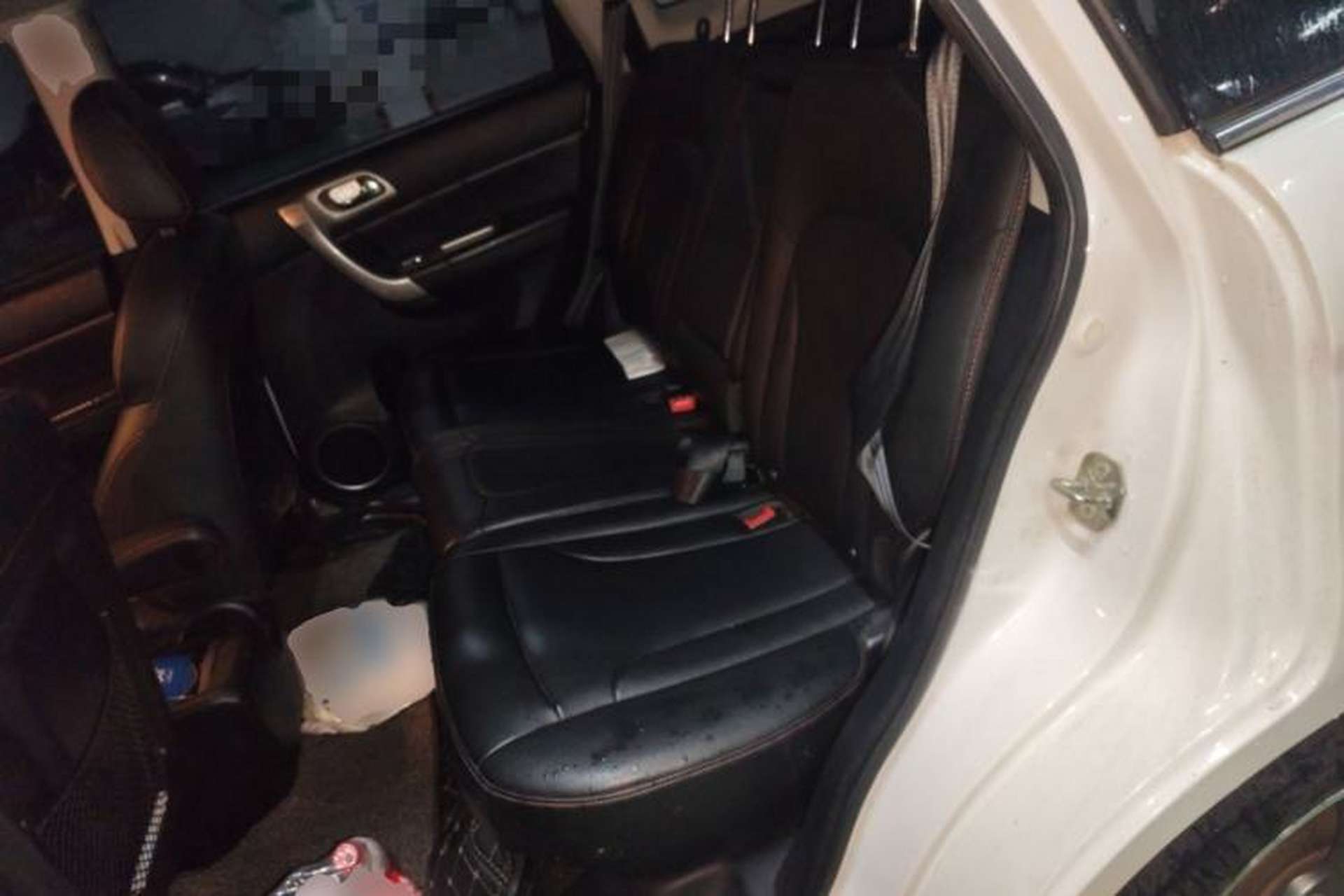 Used Haval H6 2015 Upgraded Model 1.5T Manual Two-Wheel Drive Elite Version Left Rear Seat