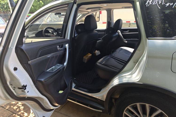 Used Haval H6 2015 Sport Edition 1.5T Automatic Two-Wheel Drive Luxury Model Left Rear Seat