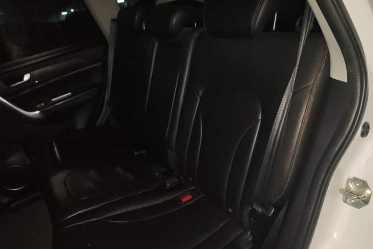 Used Haval H6 2015 Sport Edition 1.5T Manual Two-Wheel Drive Elite Model Left Rear Seat