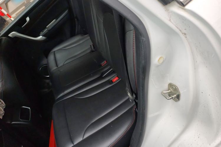 Used Haval H6 2015 Sport Edition 1.5T Manual Two-Wheel Drive Elite Model Left Rear Seat