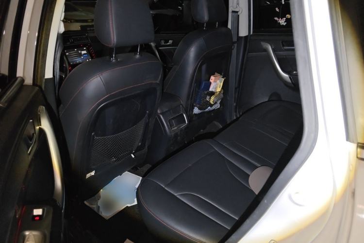 Used Haval H6 2015 Sport Edition 1.5T Automatic Two-Wheel Drive Luxury Model Left Rear Seat