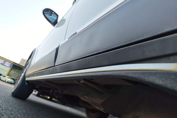 Used Haval H6 2015 Sport Edition 1.5T Automatic Two-Wheel Drive Luxury Model Left Side Sill