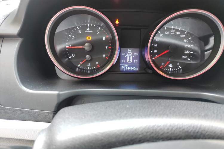 Used Haval H6 2015 Sport Edition 1.5T Automatic Two-Wheel Drive Luxury Model Odometer Close Up