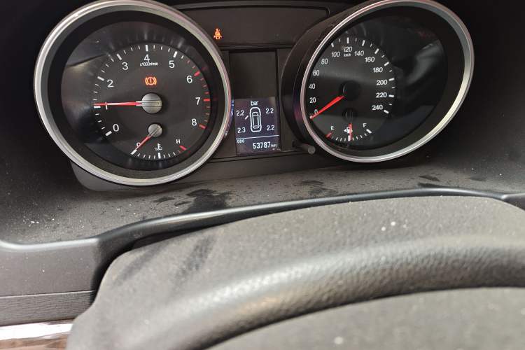 Used Haval H6 2015 Revised Version Sport Edition 1.5T Manual Transmission Two-Wheel Drive Elite Grade Odometer Close Up