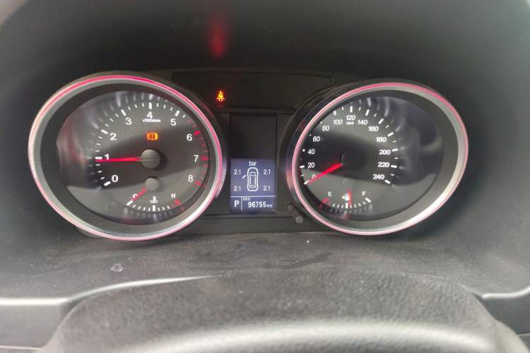 Used Haval H6 2015 Sport Edition 1.5T Automatic Two-Wheel Drive Luxury Model Odometer Close Up