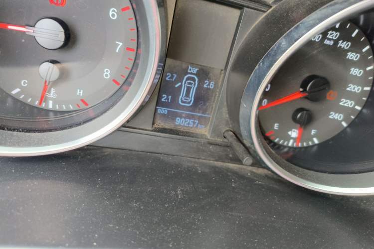 Used Haval H6 2015 Revised Version Sport Edition 1.5T Manual Transmission Two-Wheel Drive Elite Grade Odometer Close Up