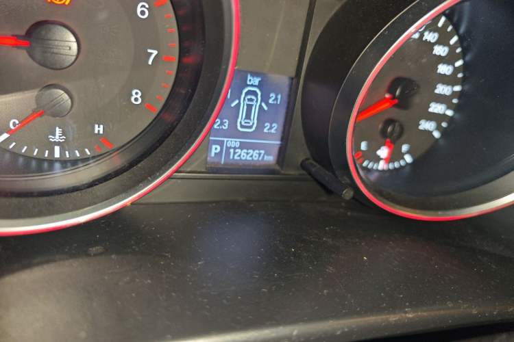 Used Haval H6 2015 Sport Edition 1.5T Automatic Two-Wheel Drive Luxury Model Odometer Close Up