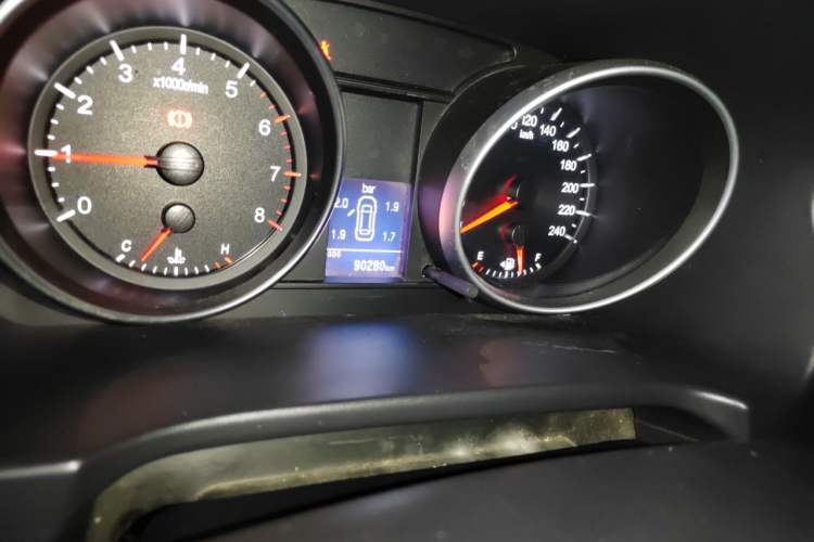 Used Haval H6 2015 Upgraded Model 1.5T Manual 4x4 Prestige Edition Odometer Close Up