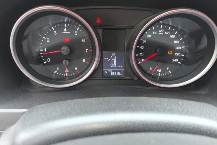 Used Haval H6 2015 Sport Edition 1.5T Automatic Two-Wheel Drive Luxury Model Odometer Close Up