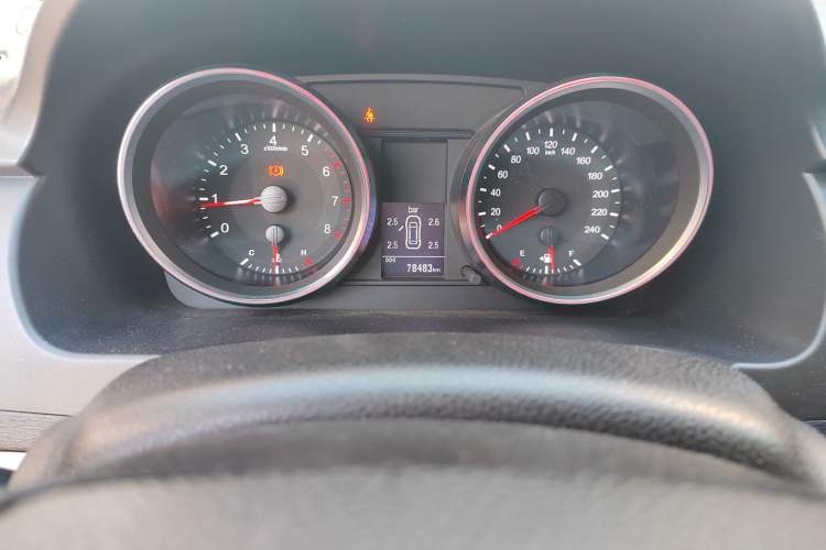 Used Haval H6 2015 Revised Version Sport Edition 1.5T Manual Transmission Two-Wheel Drive Elite Grade Odometer Close Up