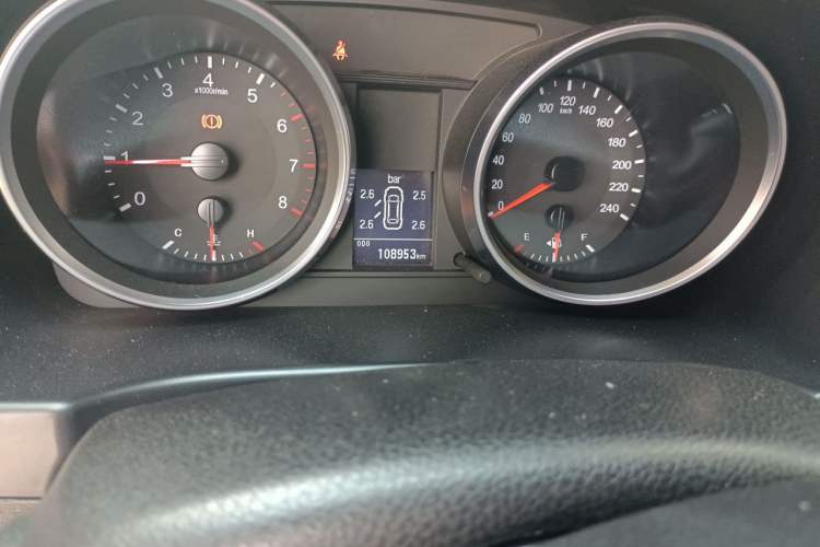 Used Haval H6 2015 Revised Version Sport Edition 1.5T Manual Transmission Two-Wheel Drive Elite Grade Odometer Close Up