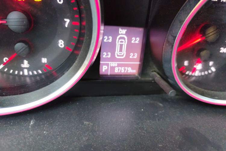Used Haval H6 2015 Sport Edition 1.5T Automatic Two-Wheel Drive Luxury Model Odometer Close Up