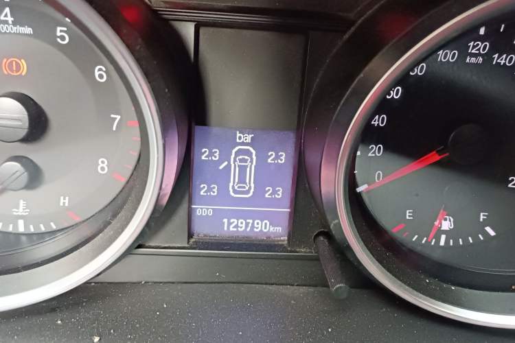 Used Haval H6 2015 Revised Version Sport Edition 1.5T Manual Transmission Two-Wheel Drive Elite Grade Odometer Close Up