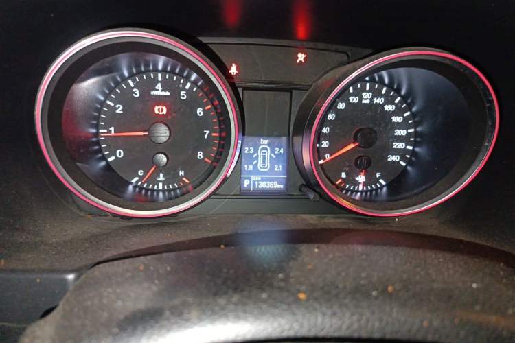 Used Haval H6 2015 Sport Edition 1.5T Automatic Two-Wheel Drive Luxury Model Odometer Close Up