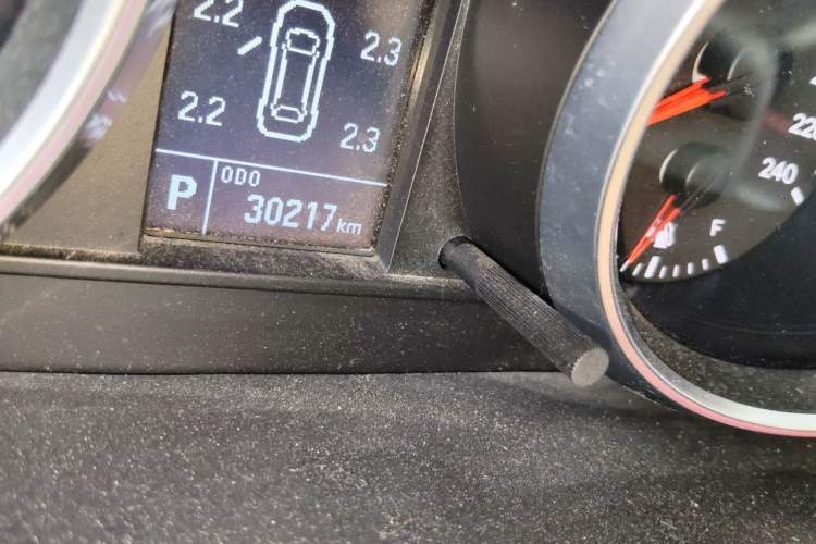 Used Haval H6 2015 Sport Edition 1.5T Automatic Two-Wheel Drive Luxury Model Odometer Close Up