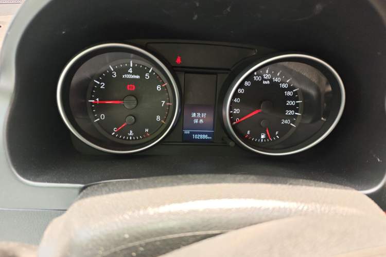 Used Haval H6 2015 Upgraded Model 1.5T Manual Two-Wheel Drive Elite Version Odometer Close Up