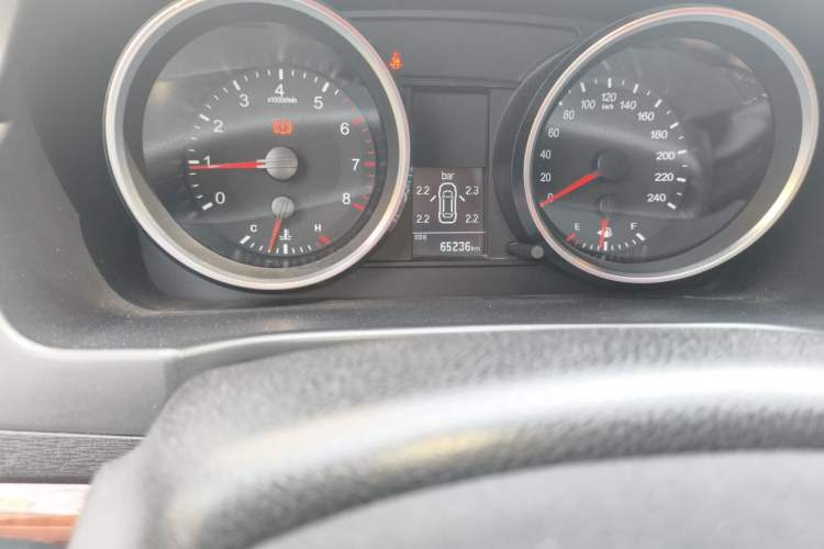 Used Haval H6 2015 Revised Version Sport Edition 1.5T Manual Transmission Two-Wheel Drive Elite Grade Odometer Close Up