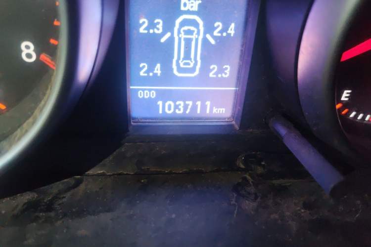 Used Haval H6 2015 Upgraded Model 1.5T Manual 4x4 Elite Version Odometer Close Up