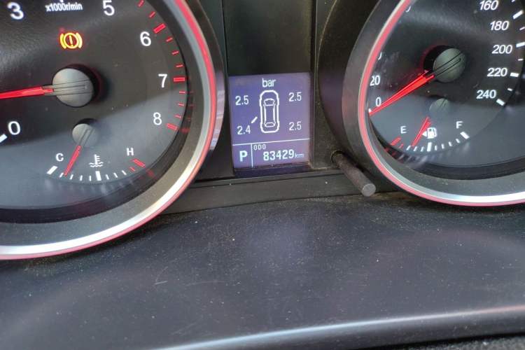 Used Haval H6 2015 Sport Edition 1.5T Automatic Two-Wheel Drive Luxury Model Odometer Close Up