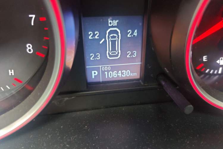 Used Haval H6 2015 Sport Edition 1.5T Automatic Two-Wheel Drive Luxury Model Odometer Close Up