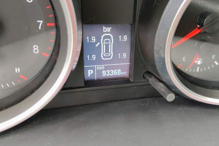 Used Haval H6 2015 Sport Edition 1.5T Automatic Two-Wheel Drive Luxury Model Odometer Close Up