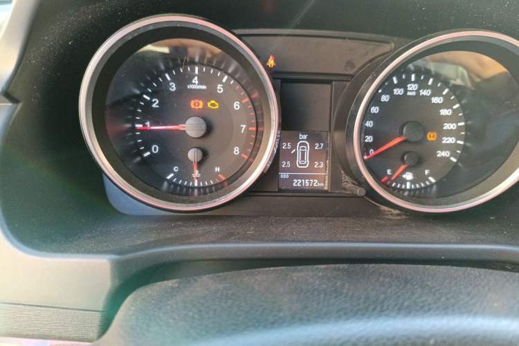 Used Haval H6 2015 Revised Version Sport Edition 1.5T Manual Transmission Two-Wheel Drive Elite Grade Odometer Close Up
