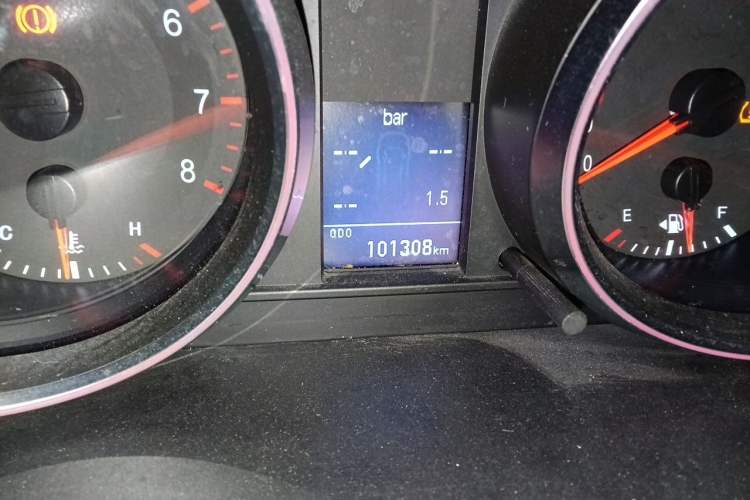 Used Haval H6 2015 Revised Version Sport Edition 1.5T Manual Transmission Two-Wheel Drive Elite Grade Odometer Close Up