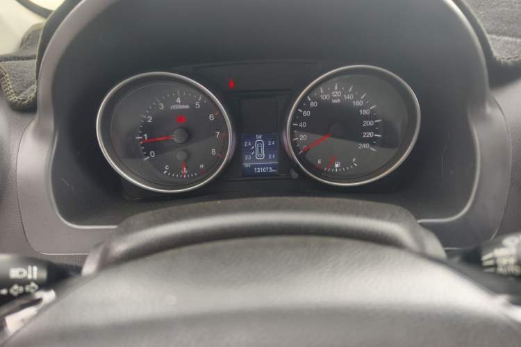Used Haval H6 2015 Upgraded Model 1.5T Manual Two-Wheel Drive Elite Version Odometer Close Up