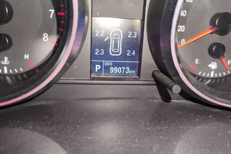 Used Haval H6 2015 Sport Edition 1.5T Automatic Two-Wheel Drive Luxury Model Odometer Close Up