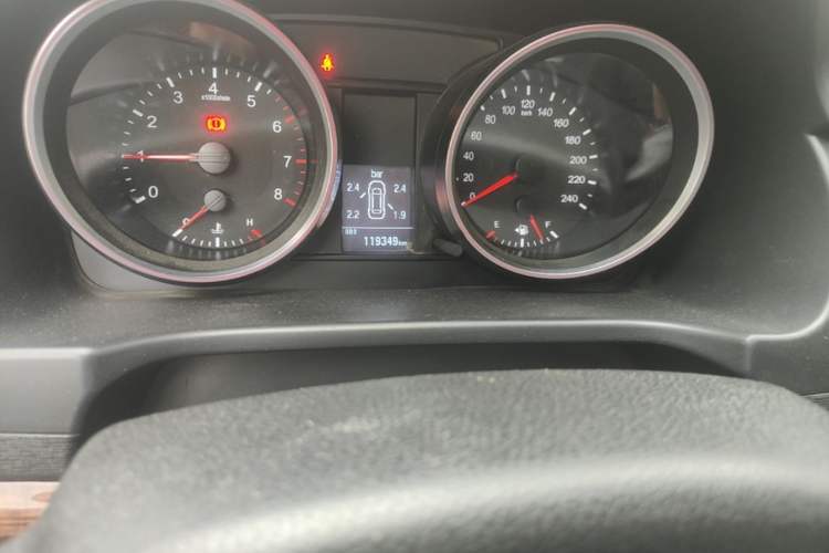Used Haval H6 2015 Revised Version Sport Edition 1.5T Manual Transmission Two-Wheel Drive Elite Grade Odometer Close Up