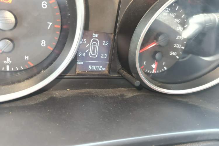 Used Haval H6 2015 Revised Version Sport Edition 1.5T Manual Transmission Two-Wheel Drive Elite Grade Odometer Close Up