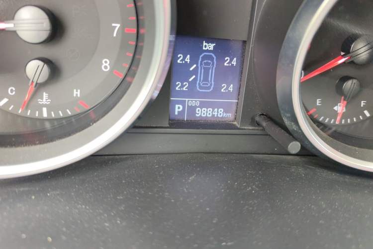 Used Haval H6 2015 Sport Edition 1.5T Automatic Two-Wheel Drive Luxury Model Odometer Close Up