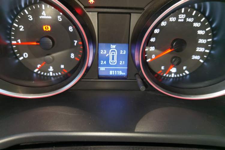 Used Haval H6 2015 Revised Version Sport Edition 1.5T Manual Transmission Two-Wheel Drive Elite Grade Odometer Close Up