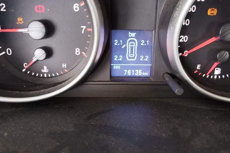 Used Haval H6 2015 Upgraded Model 1.5T Manual Two-Wheel Drive Elite Version Odometer Close Up