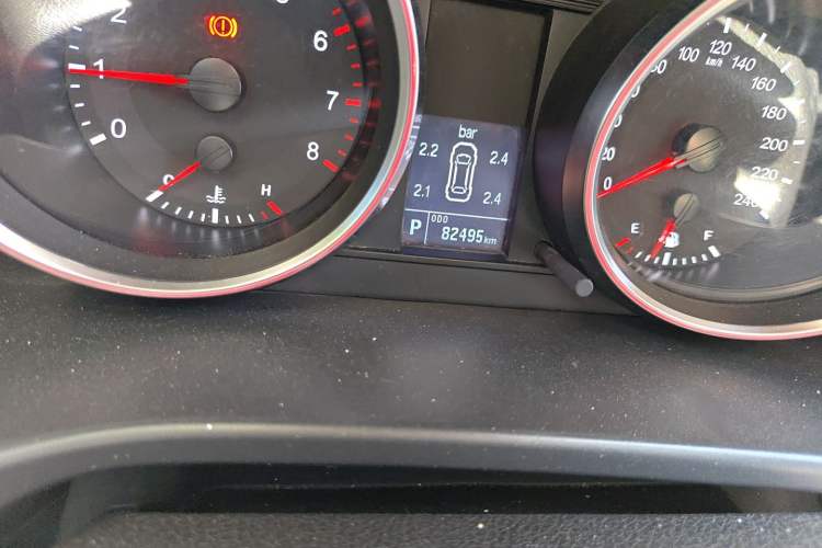 Used Haval H6 2015 Sport Edition 1.5T Automatic Two-Wheel Drive Luxury Model Odometer Close Up